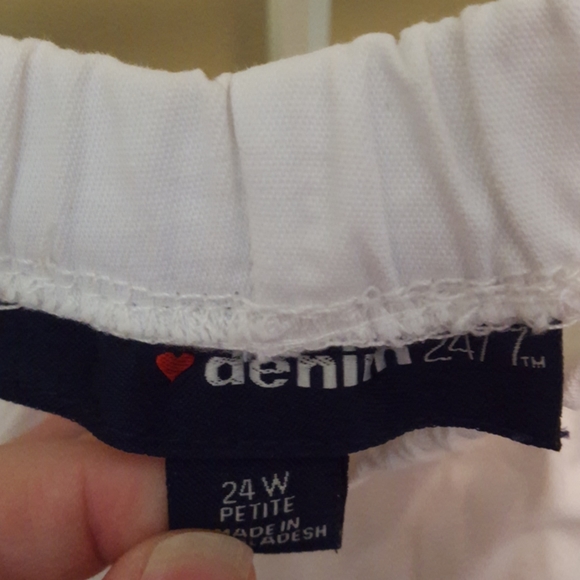 Woman's denim pants 24WP NWOT - Picture 3 of 3